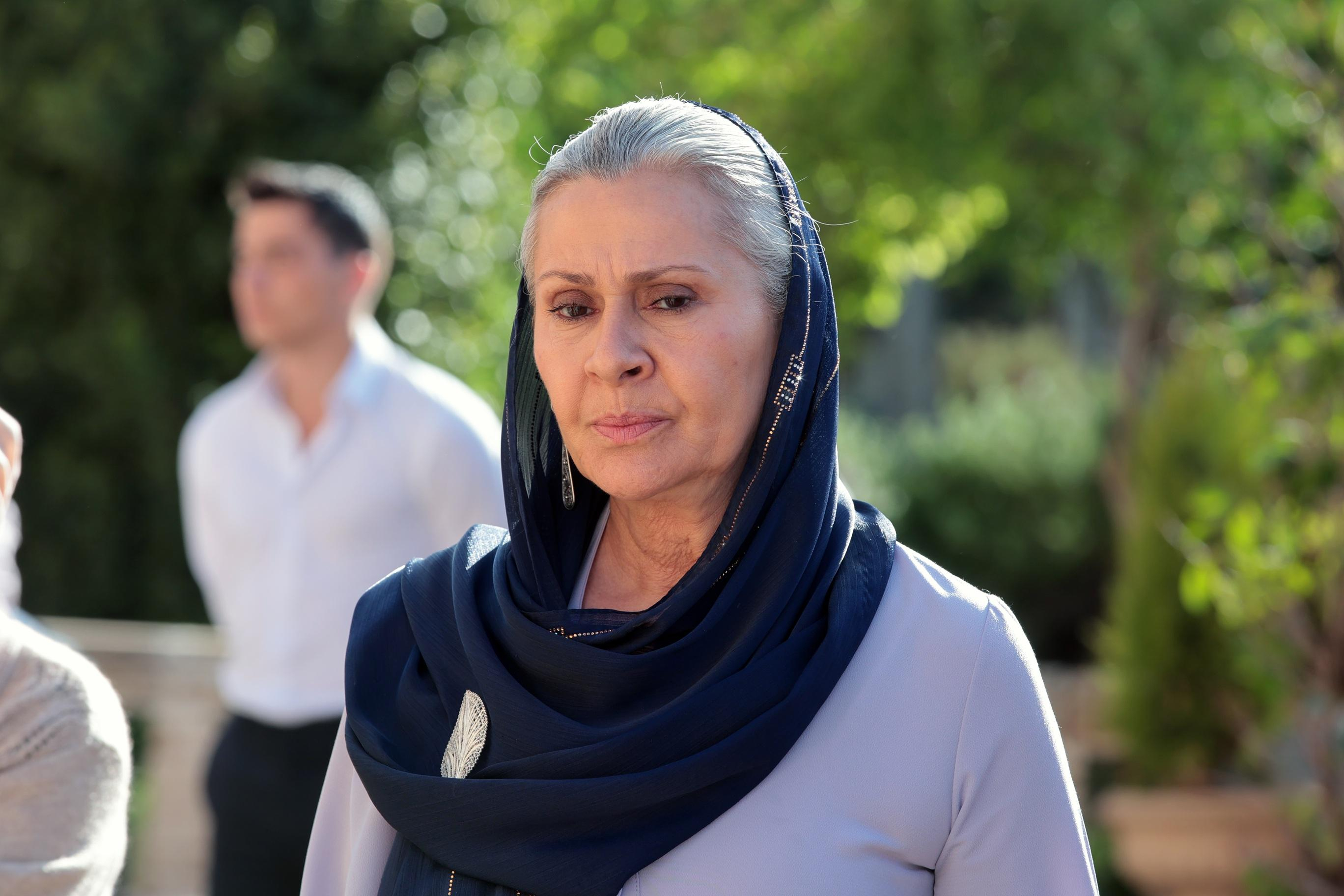Uzak Şehir Episode 24